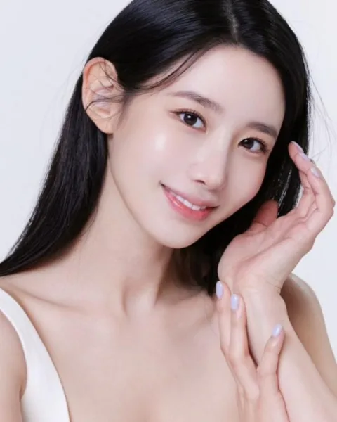 Shin Ji-won (Berry Good)